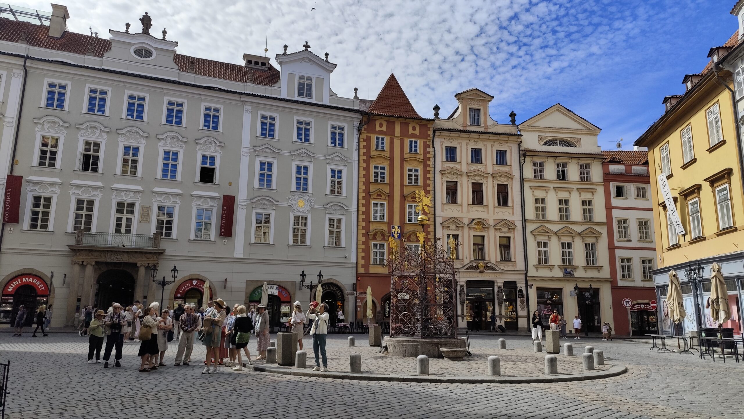 17-Nalé Namesti (2)